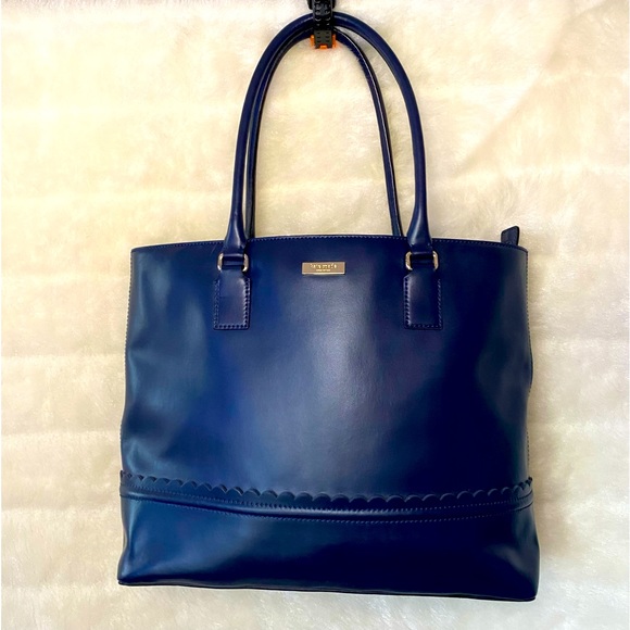 kate spade Handbags - Kate Spade Large Tote Bag EUC!